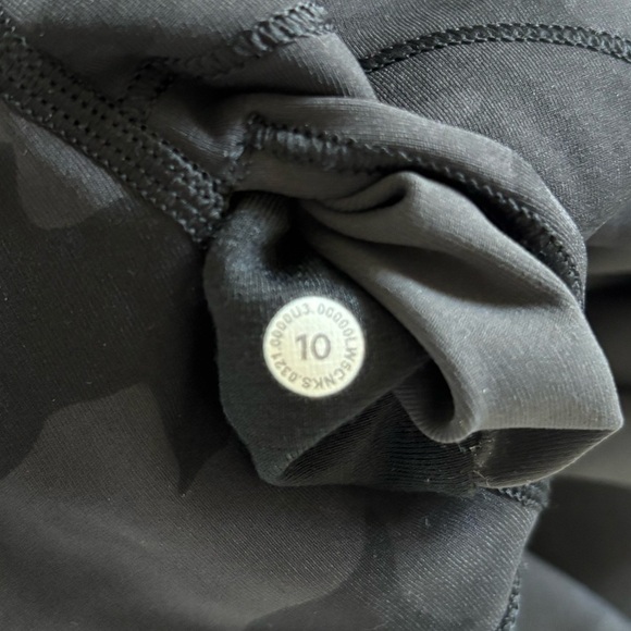 Lululemon Wunder Train High Rise Legging, Size 10 - Picture 2 of 4